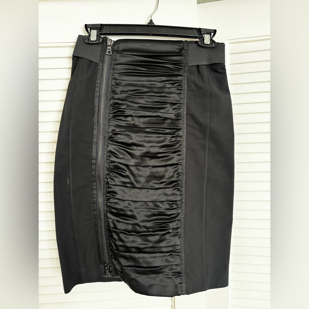 Nanette Lepore Black Ruched Center Zip Pencil Skirt